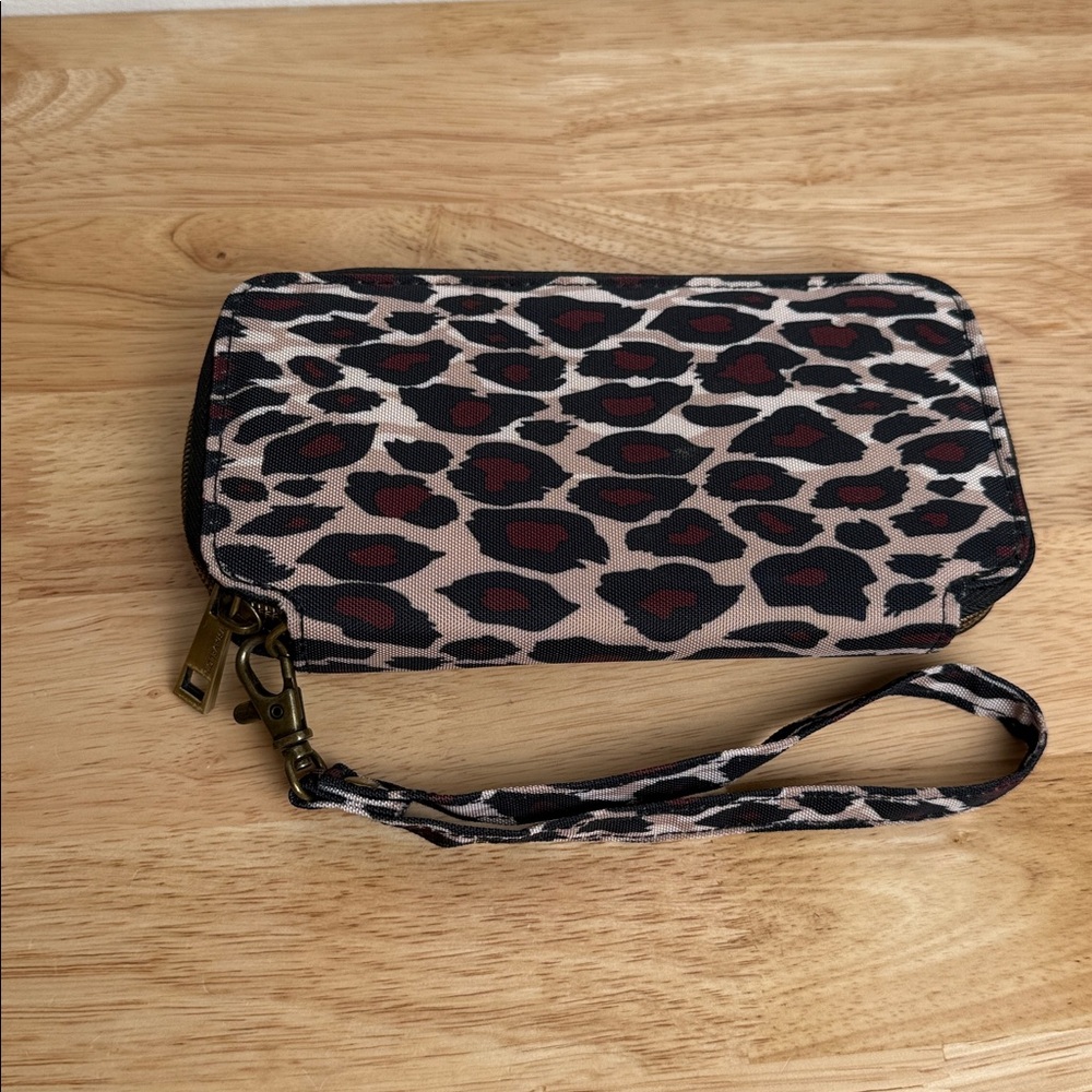 Travelon | Animal Print Wristlet with Strap | NWOT - Picture 5 of 14